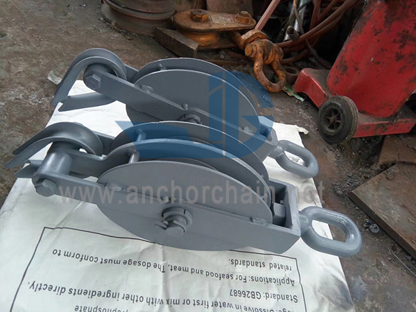 JIS F3419 ஃபைபர் கயிறுக்கான சுழல்களுடன் ஸ்டீல் கை பிளாக்குகளை அனுப்புகிறது